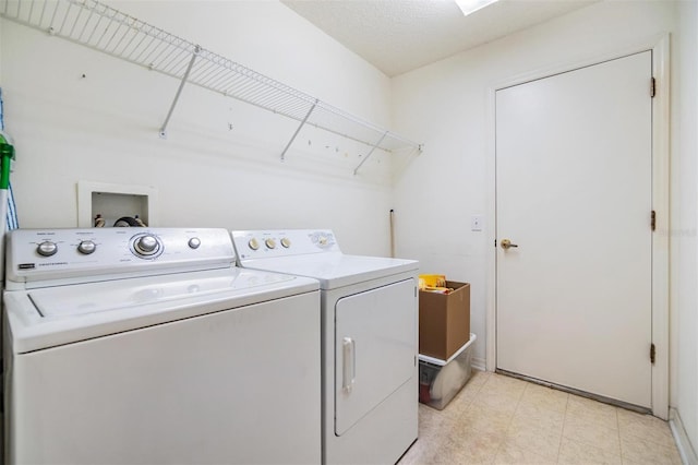 1407 Hickory Moss Pl, Trinity, FL 34655 - laundry room with washing machine and clothes dryer and baseboards
