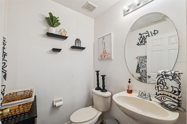 1108 Blackwater Dr, Wesley Chapel, FL 33543 - half bath featuring toilet and a sink