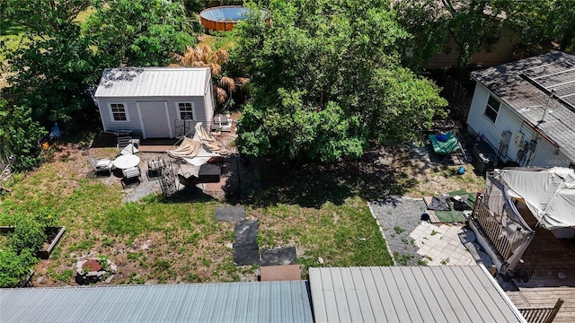 aerial view of property and surrounding area