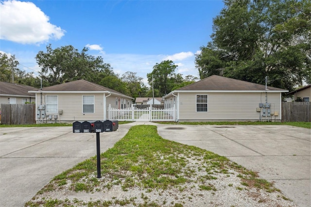 4737 6th St, Zephyrhills, FL 33542 - view of home's exterior