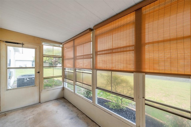 9212 Estrada Pl, New Port Richey, FL 34655 - view of unfurnished sunroom