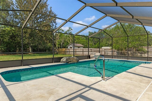 8402 Lake Hill Ct, Spring Hill, FL 34608 - view of swimming pool featuring a patio area and glass enclosure