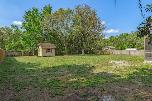 8402 Lake Hill Ct, Spring Hill, FL 34608 - view of yard featuring view of wooded area