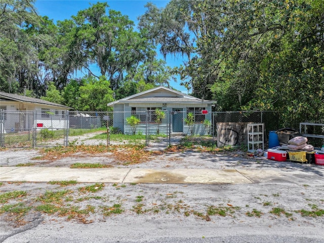 1324 SE 4th Ave, Gainesville, FL 32641 - view of front facade featuring a fenced front yard and a gate