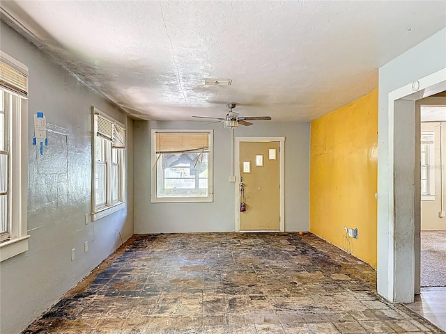 1324 SE 4th Ave, Gainesville, FL 32641 - entryway with a ceiling fan