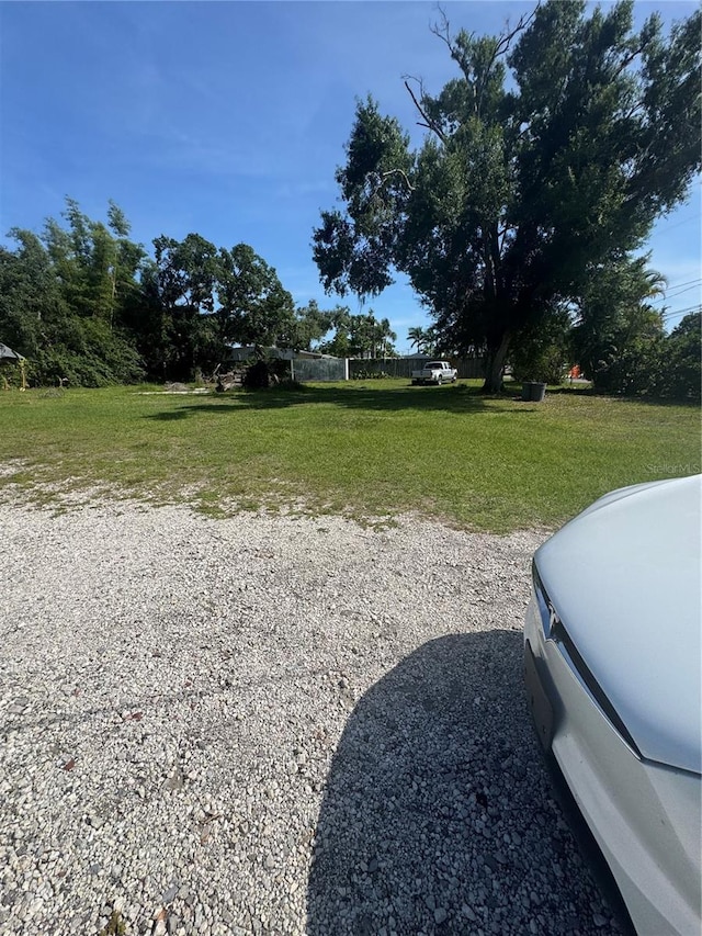 410 Houle Ave, Sarasota, FL 34232 - view of grassy yard