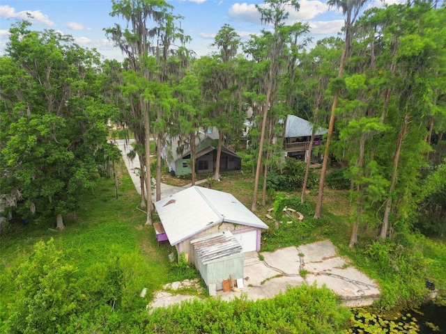 8755 Marigold Dr, New Port Richey, FL 34654 - view of yard featuring an outbuilding