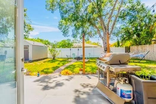 6656 Pinecrest Ln N, Pinellas Park, FL 33781 - view of patio