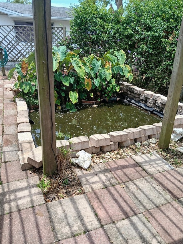 9516 Glen Moor Ln, Port Richey, FL 34668 - exterior view of a garden pond
