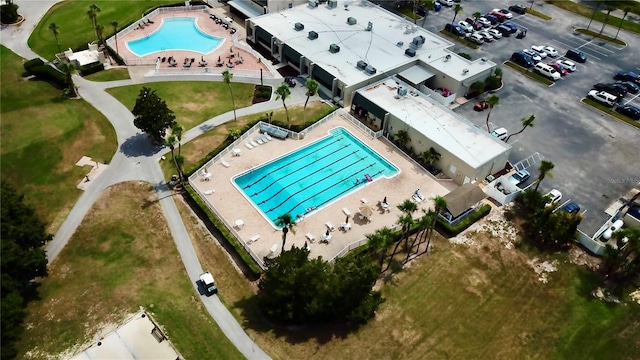 9200 Turnberry Ct, New Port Richey, FL 34655 - bird's eye view of a pool area