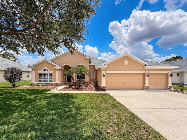 13248 Linzia Ln, Spring Hill, FL 34609 - view of front facade featuring stucco siding, a garage, concrete driveway, and a front lawn