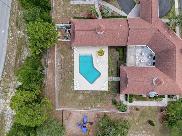 13248 Linzia Ln, Spring Hill, FL 34609 - aerial view of property and surrounding area with a pool area
