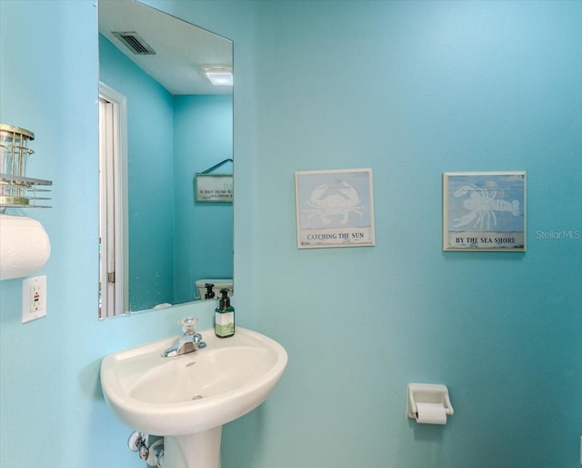 4094 Braemere Dr, Spring Hill, FL 34609 - bathroom featuring a sink