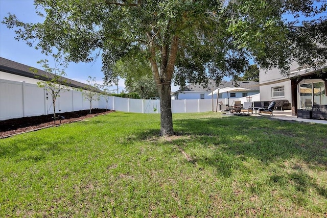 4094 Braemere Dr, Spring Hill, FL 34609 - view of yard with a patio area