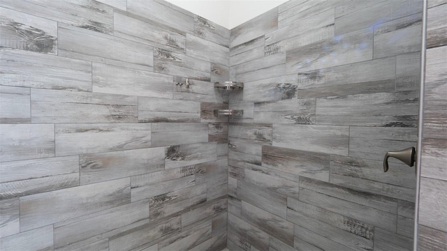 12458 Fish Cove Dr, Spring Hill, FL 34609 - bathroom view of a tile shower