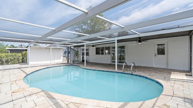 1024 Spindle Palm Way, Apollo Beach, FL 33572 - outdoor pool with a ceiling fan, a patio area, and a lanai