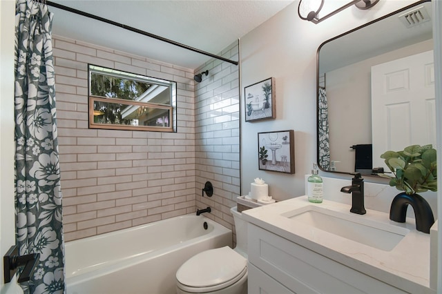 7545 Banner St, New Port Richey, FL 34653 - full bathroom with vanity, shower / bath combo with shower curtain, and toilet