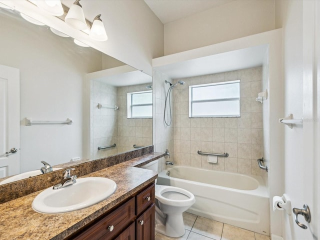 4266 High Ridge Ave, Spring Hill, FL 34609 - full bath featuring  shower combination, vanity, tile patterned floors, and toilet