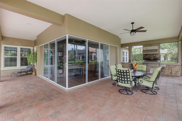 10531 Pontofino Cir, Trinity, FL 34655 - view of patio featuring a ceiling fan and outdoor dining space