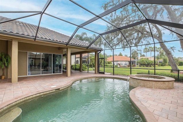 10531 Pontofino Cir, Trinity, FL 34655 - outdoor pool with an in-ground hot tub, a patio area, and glass enclosure