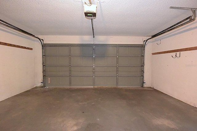 11364 Orangewood Ct, Spring Hill, FL 34609 - garage with a garage door opener