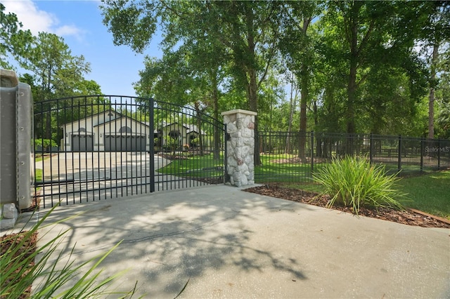 8518 Quail Hollow Blvd, Wesley Chapel, FL 33544 - view of gate