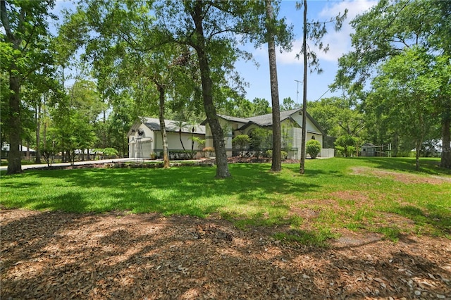8518 Quail Hollow Blvd, Wesley Chapel, FL 33544 - view of green lawn
