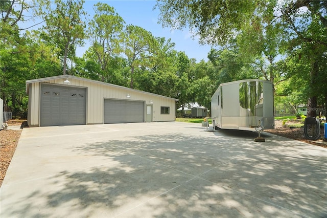 8518 Quail Hollow Blvd, Wesley Chapel, FL 33544 - view of detached garage