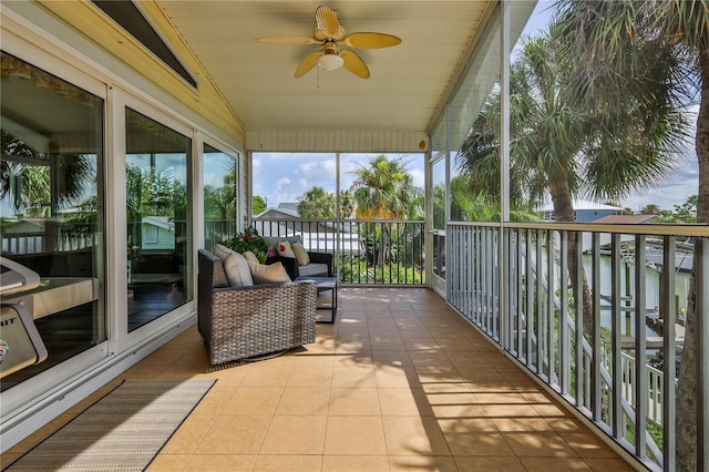 4460 Flounder Dr, Hernando Beach, FL 34607 - sunroom featuring ceiling fan and vaulted ceiling