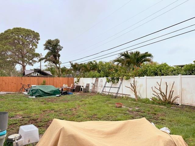 2016 Woodward Ave, Dunedin, FL 34698 - view of yard