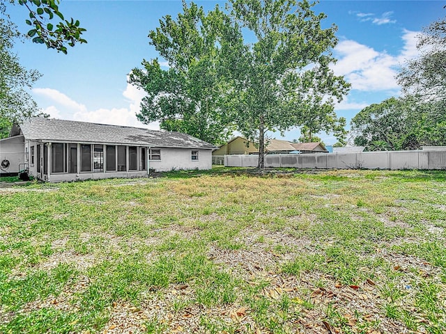 11340 Corinthian St, Spring Hill, FL 34609 - view of yard with a sunroom