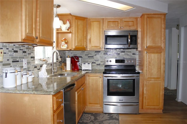 3151 Wellington Dr, Holiday, FL 34691 - photo 17