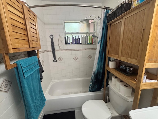 717 Whiteway Dr, Brooksville, FL 34601 - full bathroom featuring shower / bath combination with curtain and toilet