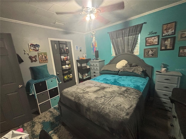 717 Whiteway Dr, Brooksville, FL 34601 - bedroom featuring crown molding and a ceiling fan