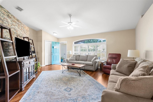 13444 English Parrot Rd, Brooksville, FL 34614 - living area featuring ceiling fan, vaulted ceiling, and wood finished floors