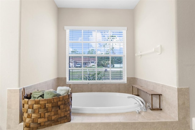 13444 English Parrot Rd, Brooksville, FL 34614 - bathroom with a garden tub