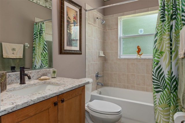690 E Jenkins Ct, Hernando, FL 34442 - bathroom with shower / tub combo and vanity
