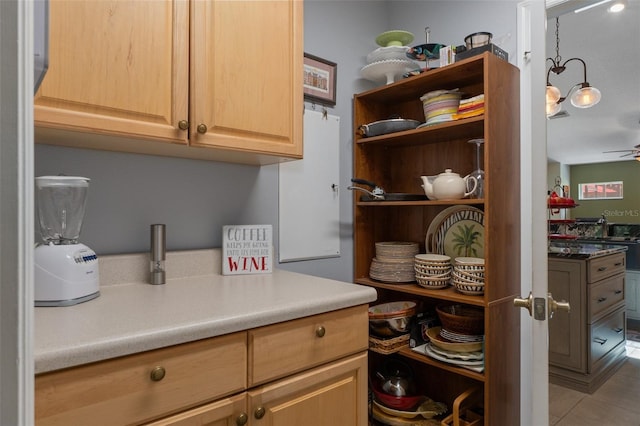 690 E Jenkins Ct, Hernando, FL 34442 - laundry area featuring light tile patterned floors and a ceiling fan