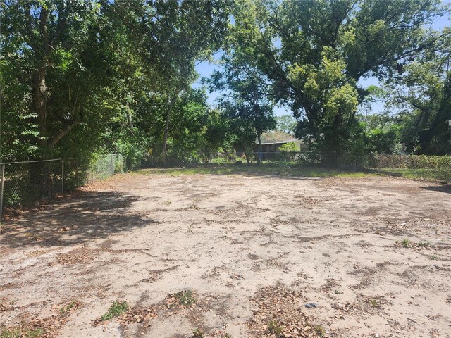 3415 N 51st St, Tampa, FL 33619 - view of yard