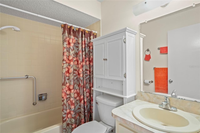 13009 Wedgewood Way Unit 63-D, Hudson, FL 34667 - bathroom featuring shower / bath combo and vanity