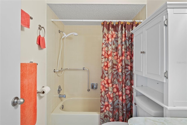 13009 Wedgewood Way Unit 63-D, Hudson, FL 34667 - full bath with shower / bath combo with shower curtain, vanity, and a textured ceiling