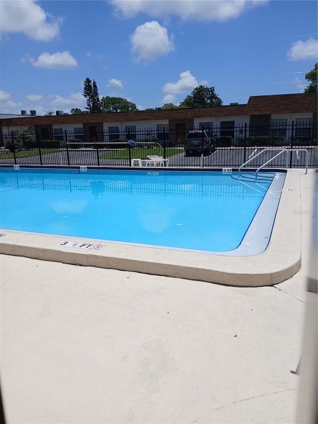 6050 Chesham Dr Unit 3, New Port Richey, FL 34653 - view of community pool