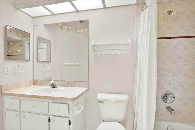 10935 New Brighton Ct, New Port Richey, FL 34654 - bathroom with vanity and shower / bathtub combination with curtain
