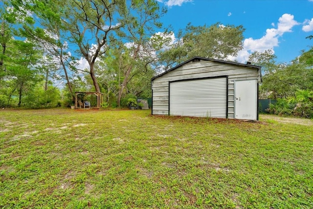 9130 Madrid Rd, Weeki Wachee, FL 34613 - view of garage