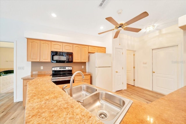 9130 Madrid Rd, Weeki Wachee, FL 34613 - photo 16