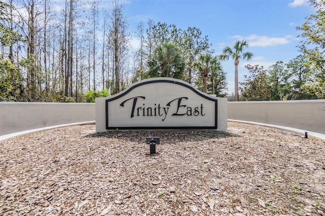 1104 Ketzal Dr, Trinity, FL 34655 - view of community sign
