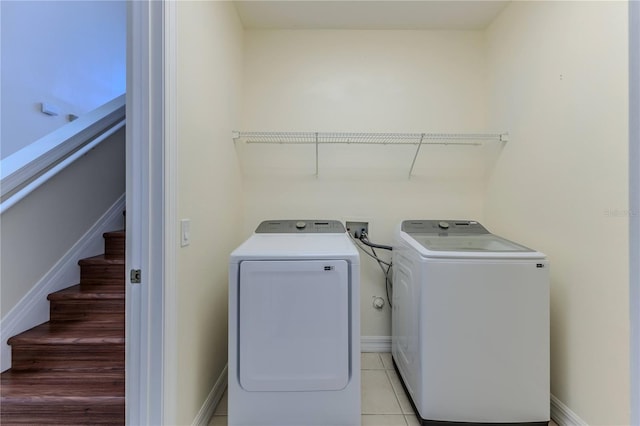 13772 Dunwoody Dr, Spring Hill, FL 34609 - washroom featuring washer and clothes dryer