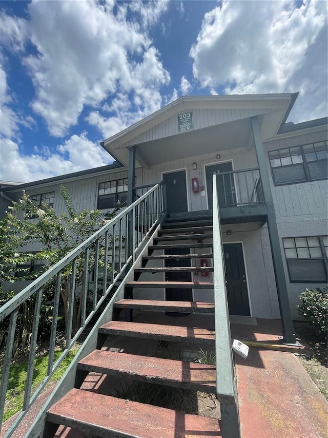 203 Pine Violet Ct Unit 202, Tampa, FL 33612 - view of front of property featuring stairway