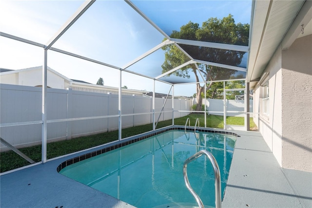 4752 Weasel Dr, New Port Richey, FL 34653 - view of swimming pool with a fenced backyard and a lanai