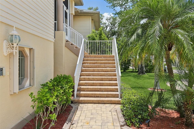 4052 Marine Pkwy, New Port Richey, FL 34652 - view of stairs